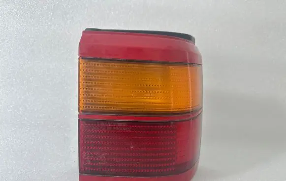 Volkswagen PASSAT B3 Rear/tail lights 333945112 333945257