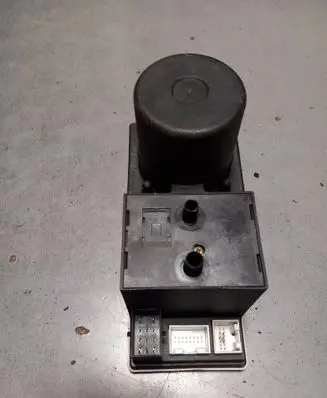 Audi A4 S4 B5 8D Central locking motor 8L0862257E