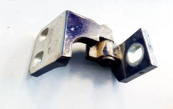 Alfa Romeo Giulietta Rear door lower hinge B986