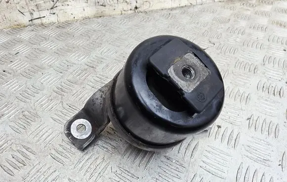 Engine mount bracket