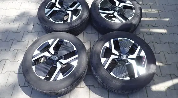 Peugeot 2008 II R17 alloy rim 
