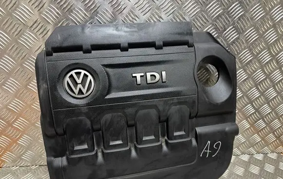 Volkswagen PASSAT B8 Engine cover (trim) 04L103954T