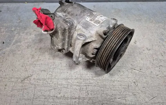 Volkswagen PASSAT B7 Air conditioning (A/C) compressor (pump) 5N0820803E