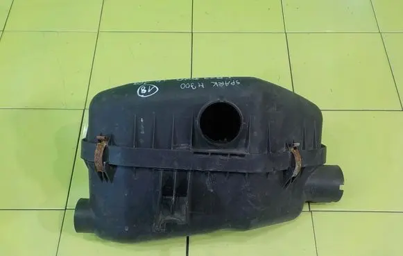 Chevrolet Spark Air filter box 96827721