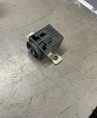Audi Q7 4L Battery relay fuse 4F0915519 130255