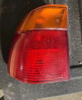 BMW 5 E39 Rear/tail lights 393327