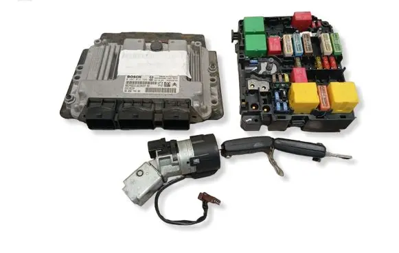 Peugeot 5008 Engine ECU kit and lock set 9653958980 94019802251 9663123380
