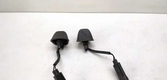 Windshield washer spray nozzle