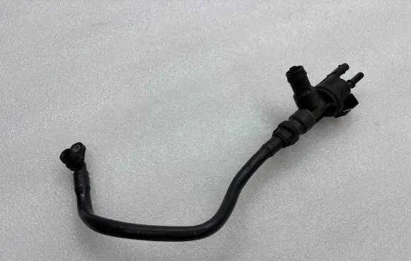 BMW 3 G20 G21 Vacuum line/pipe/hose 19818510