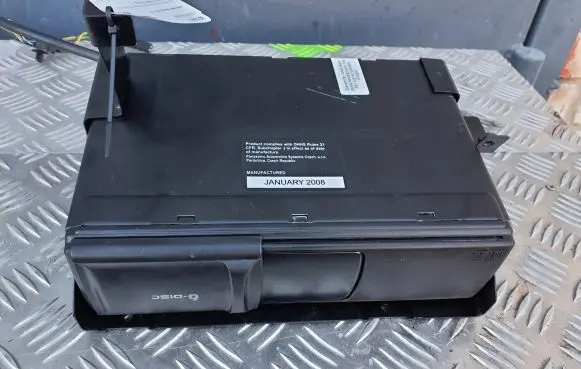 CD/DVD changer