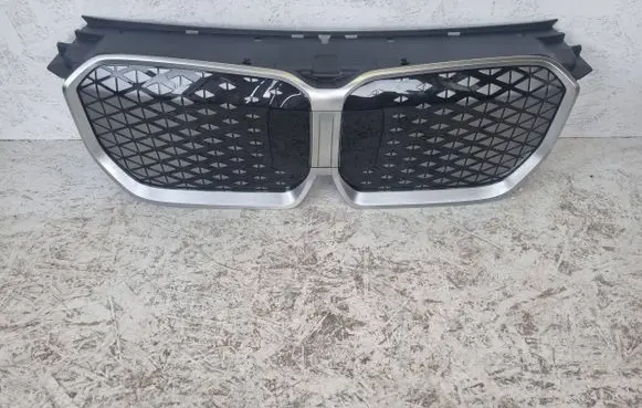 BMW X1 U11 Front grill 5A7D664