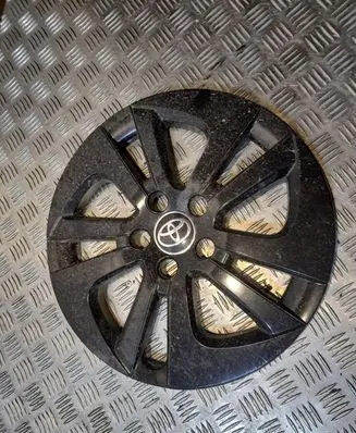 Toyota Prius+ (ZVW40) R16 wheel hub/cap/trim 