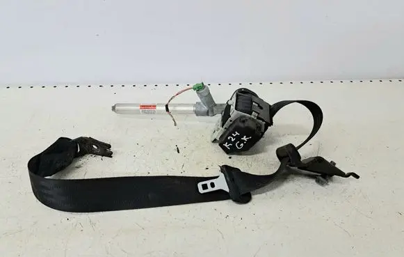 Volvo V70 Rear seatbelt 