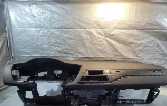 Citroen C5 Dashboard 96700916zd
