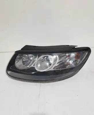 Hyundai Santa Fe Headlight/headlamp 921012BXXX