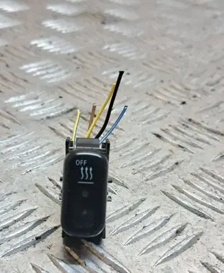 Mercedes-Benz A W168 Windscreen/window heater switch 2108212651 501770