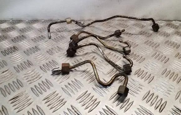 Renault Trafic III (X82) Fuel injector supply line/pipe 