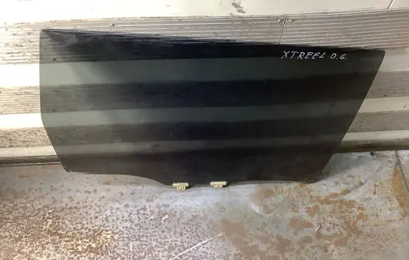 Nissan X-Trail T30 Rear door window glass 43R007953