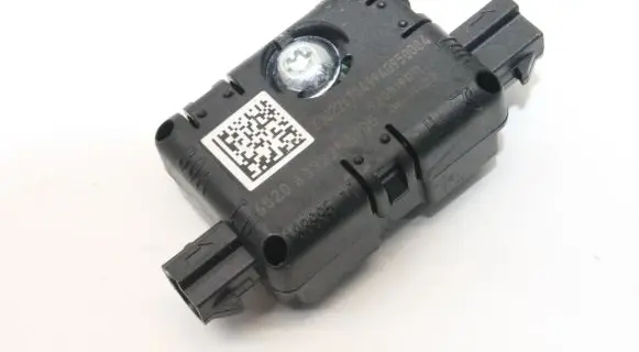 BMW i4 Aerial antenna amplifier 6832256