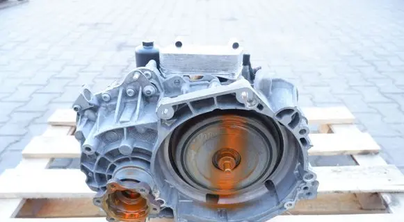 Skoda Octavia Mk2 (1Z) Automatic gearbox MKJ 02E301103
