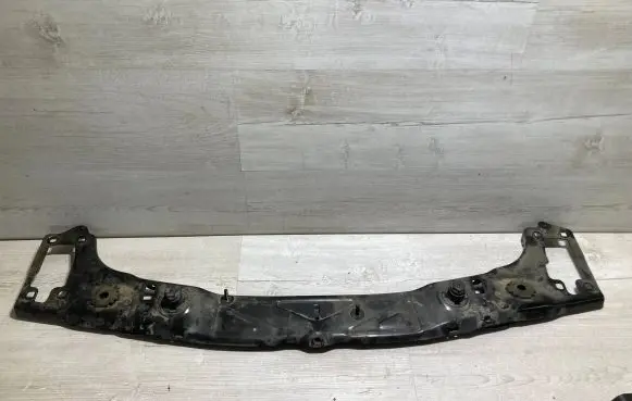 Headlight/headlamp mounting bracket