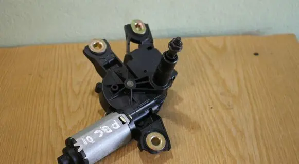 Volkswagen PASSAT B6 Rear window wiper motor 3C9955711A