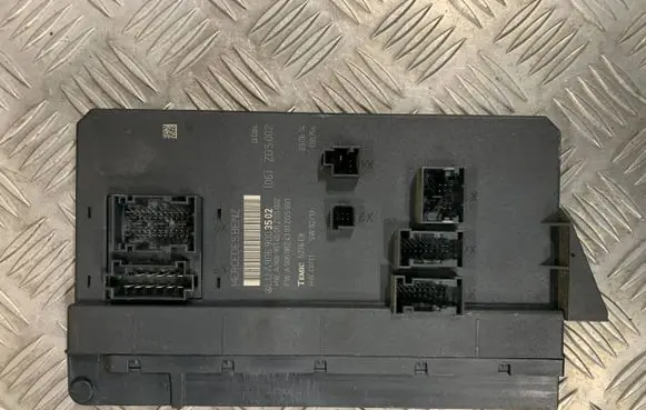 Mercedes-Benz Sprinter W906 SAM control unit A9069003502