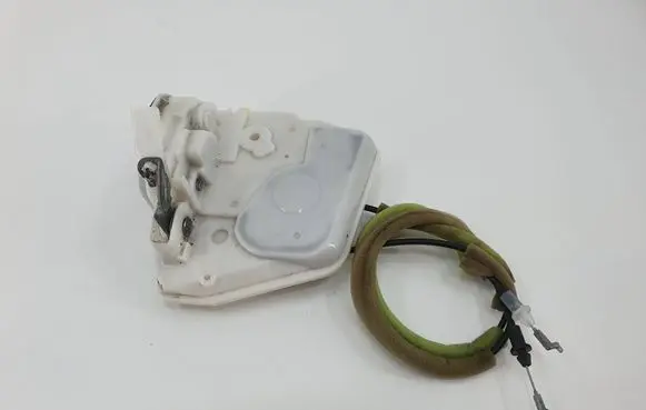 Mazda 3 II Rear door lock
