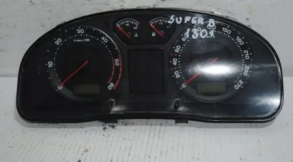 Skoda Superb B5 (3U) Speedometer (instrument cluster) 3U0920810A