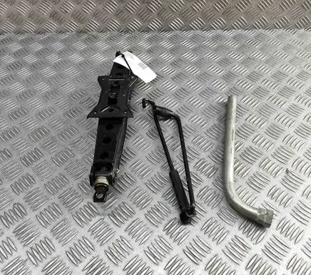 Skoda Scala Lift Jack 5Q0011221 4D0012219A