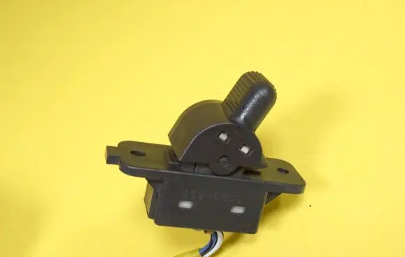 Mitsubishi Space Star Electric window control switch 192459