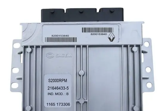 Renault Clio II Engine control unit/module 8200153840