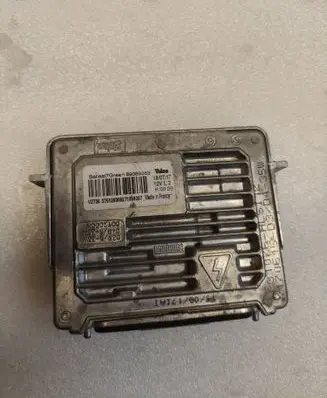 Ford Kuga II Headlight ballast module Xenon 98089352
