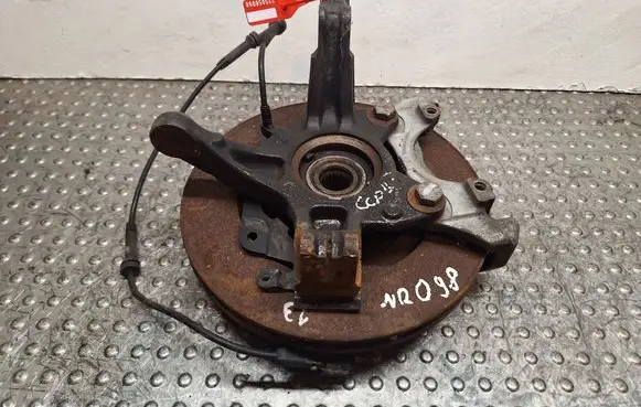 Renault Clio IV Front wheel hub spindle knuckle S25056098 400158668R