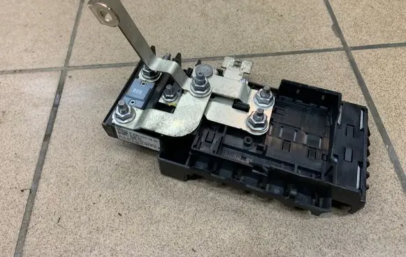 Mercedes-Benz GLA W156 X156 Positive wiring loom A2465401950