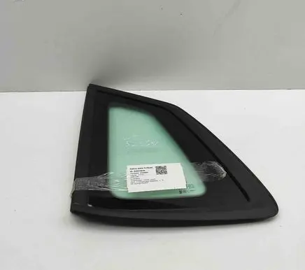 Skoda Kamiq Rear side window 658845297