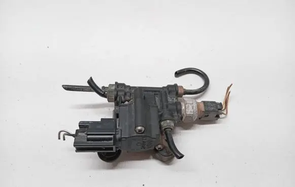 Land Rover Discovery 3 - LR3 Rear shock absorber actuator solenoid RVH000046