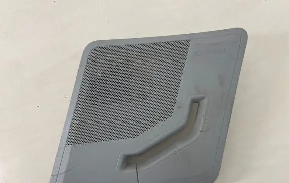 Volvo XC90 Subwoofer grill/trim 8641272