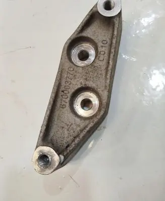 Maserati Ghibli Front differential bracket 670003776