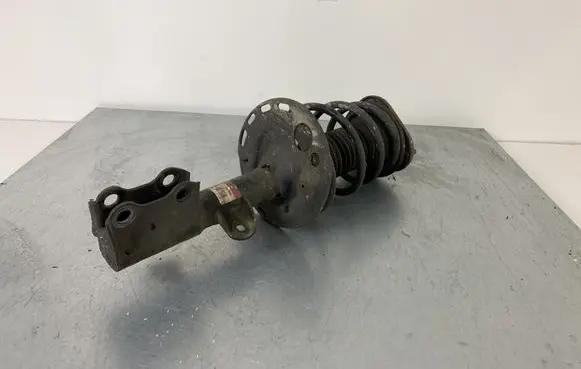 Toyota Avensis T270 Front shock absorber with coil spring 4851005333