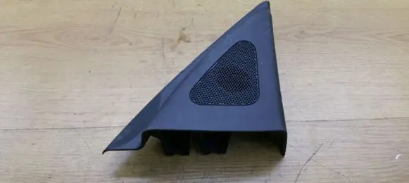 Front door high frequency speaker