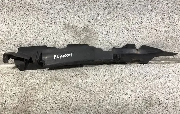 Volkswagen PASSAT B6 Radiator trim 3C0121330