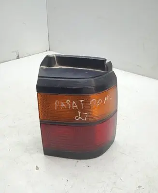 Volkswagen PASSAT B3 Rear/tail lights 333945257