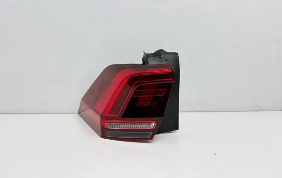 Volkswagen Tiguan Rear/tail lights 5NA945207F