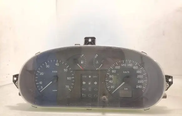 Renault Scenic I Speedometer (instrument cluster) P8200071820 216585907 NS07155870