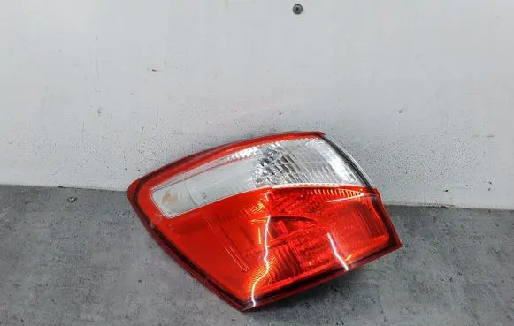 Nissan Qashqai+2 Rear/tail lights