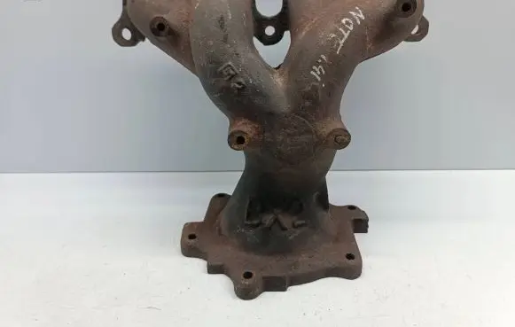 Nissan Note (E11) Exhaust manifold BX2