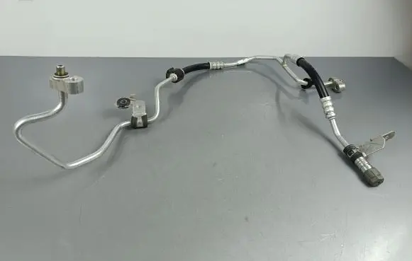 Jeep Grand Cherokee WL Air conditioning (A/C) pipe/hose 68381216AC