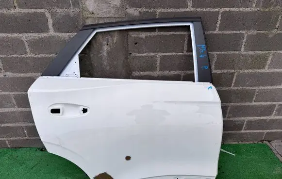 MG MG4 ev Rear door 