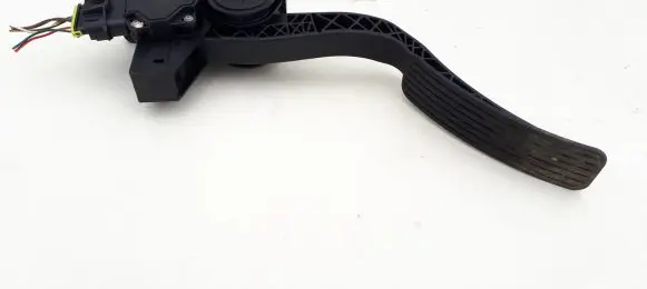 SsangYong Kyron Accelerator throttle pedal 2055009000